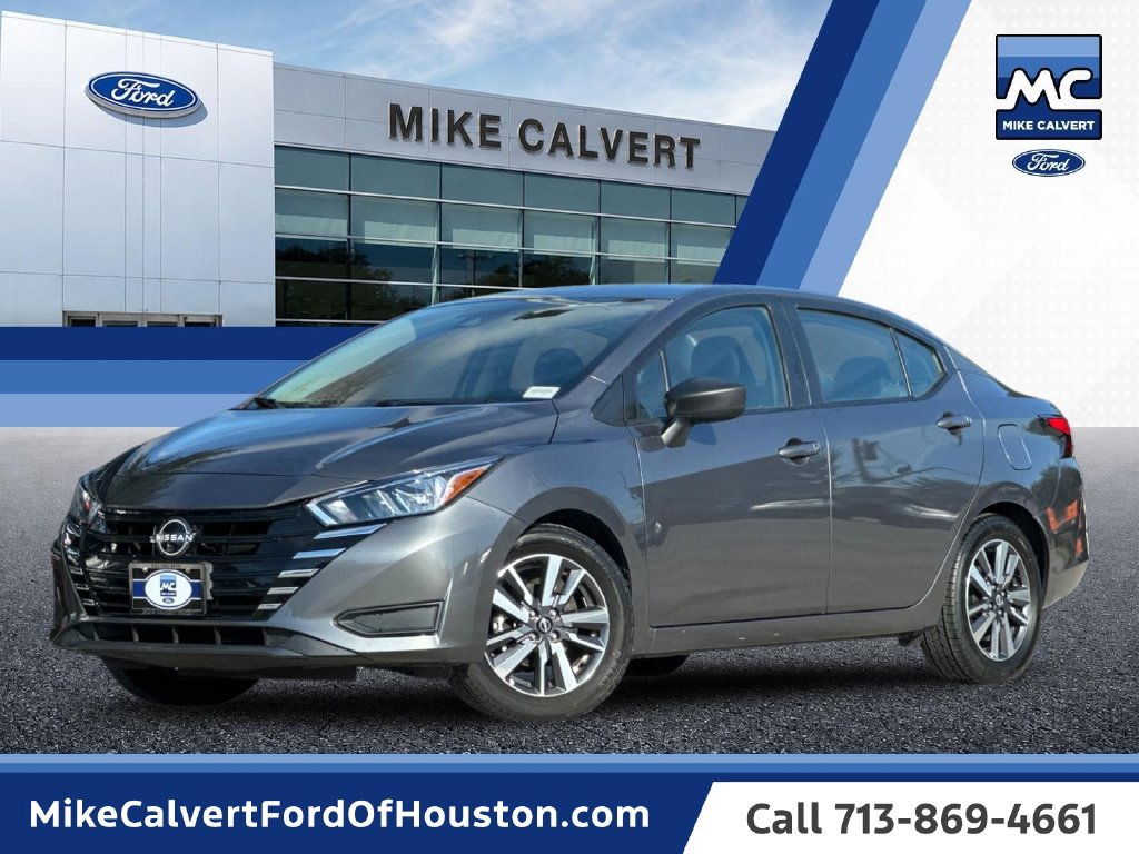Used 2023 Nissan Versa SV FWD image 1