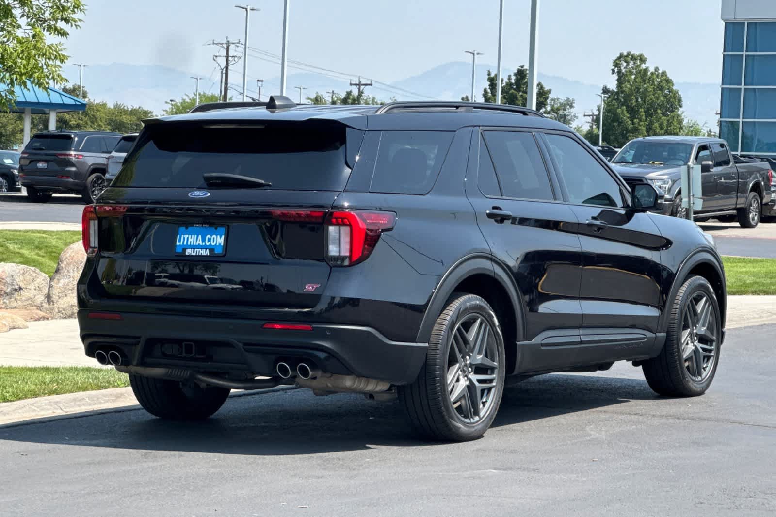 Certified 2025 Ford Explorer ST AWD/4WD image 2