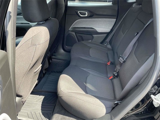 Used 2024 Jeep Compass Sport image 10