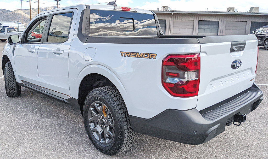 Certified 2026 Ford Maverick Tremor AWD/4WD image 4