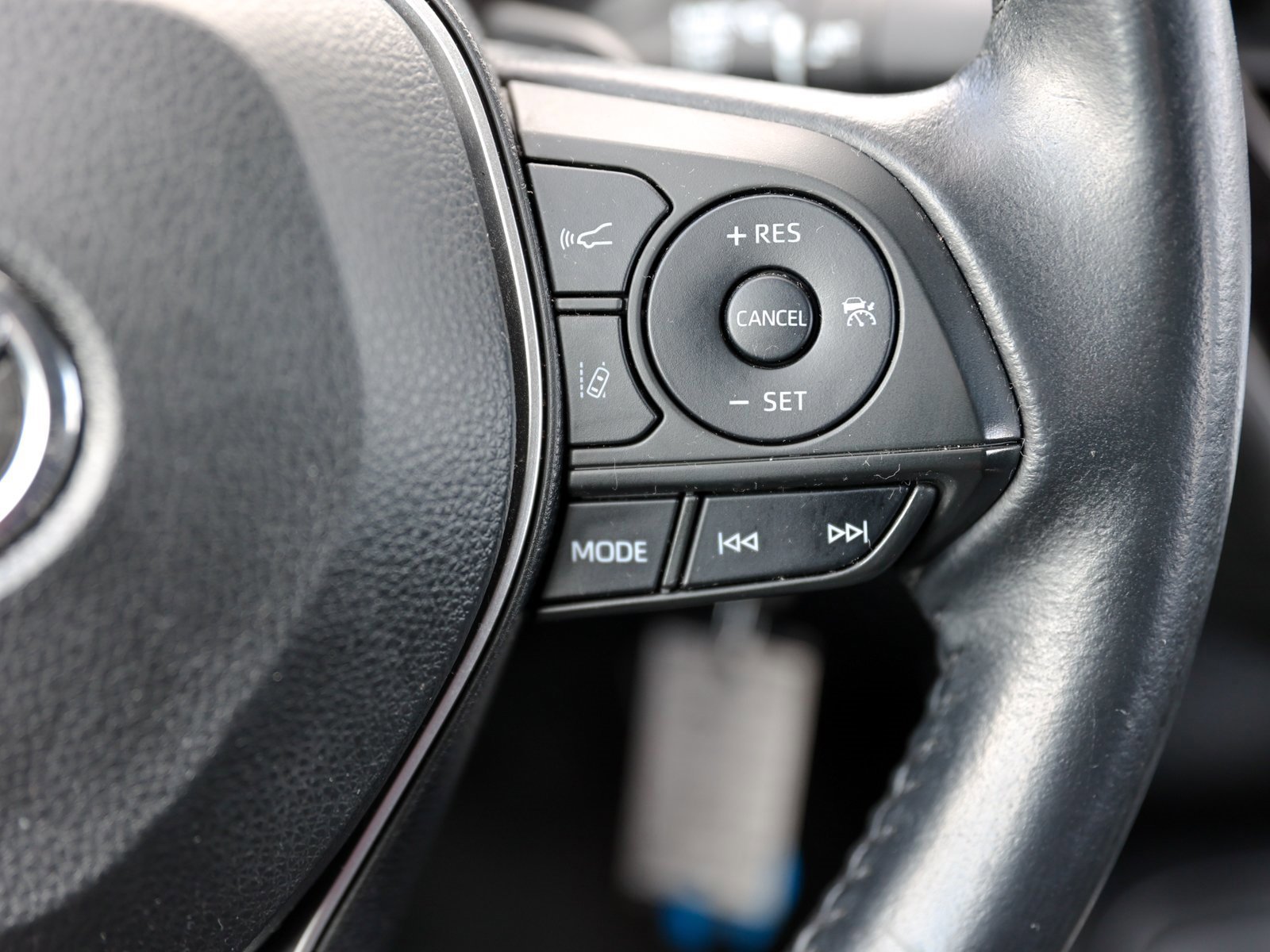 Used 2020 Toyota Corolla SE image 34