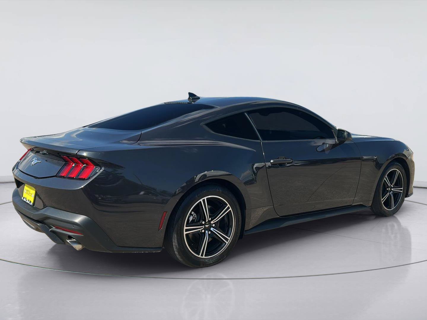 Certified 2024 Ford Mustang Coupe RWD image 4
