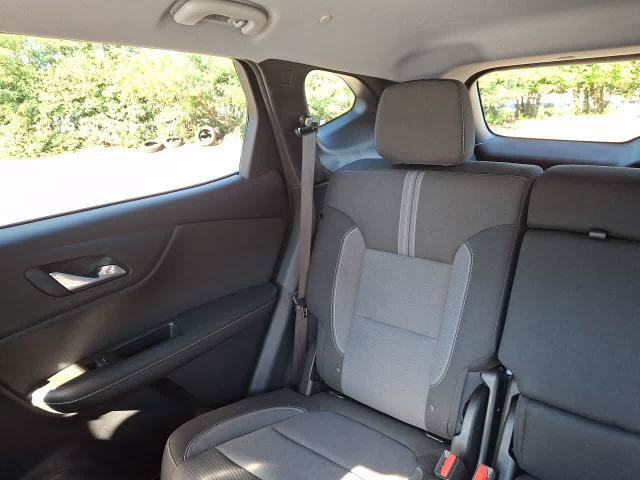 Used 2025 Chevrolet Blazer LT AWD/4WD image 12