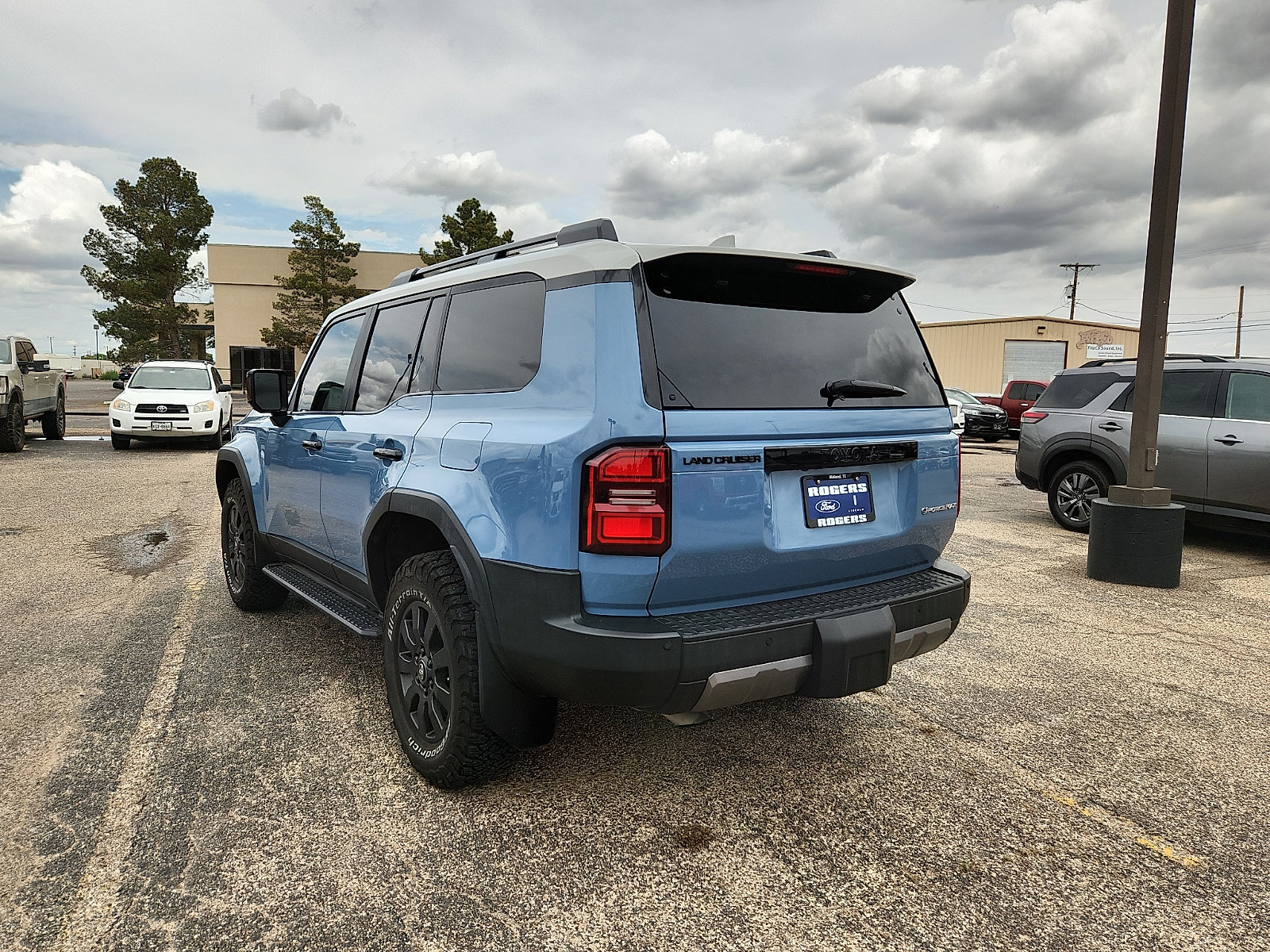 Used 2024 Toyota Land Cruiser w/ Premium Package AWD/4WD image 5