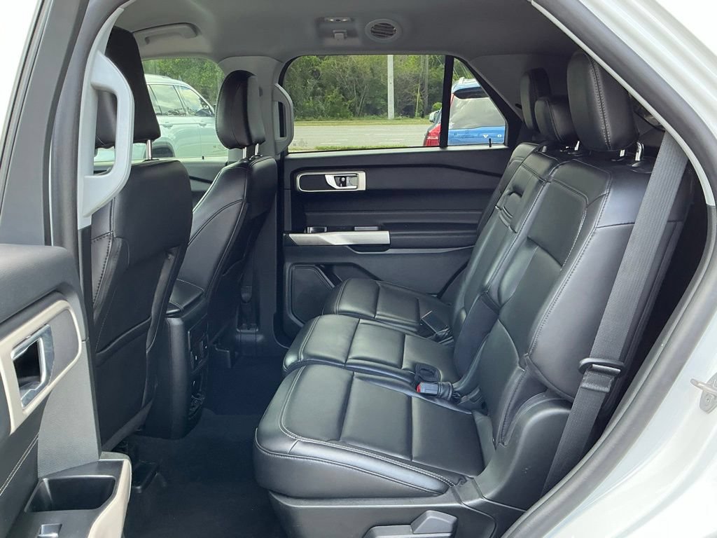Certified 2023 Ford Explorer XLT w/ Equipment Group 202A RWD image 24