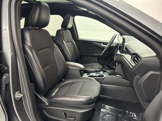 Certified 2023 Ford Escape ST-Line Select w/ Tech Pack #2 image 18