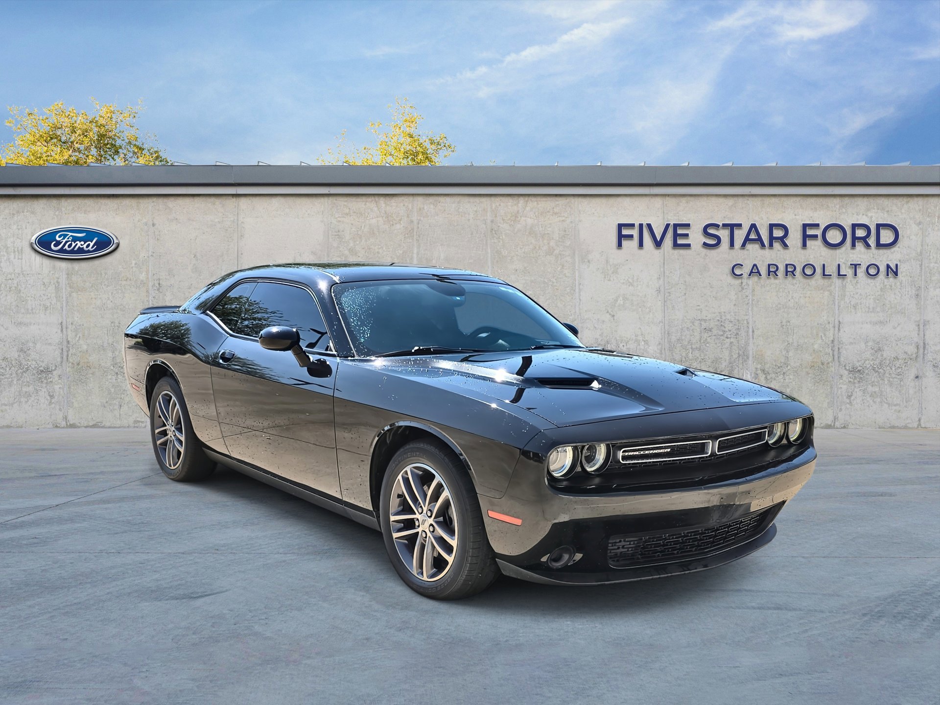 Used 2019 Dodge Challenger SXT image 7