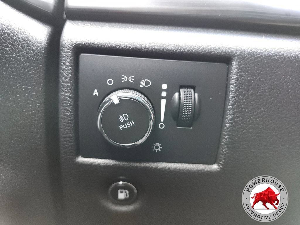 Used 2020 Jeep Grand Cherokee Altitude RWD image 26