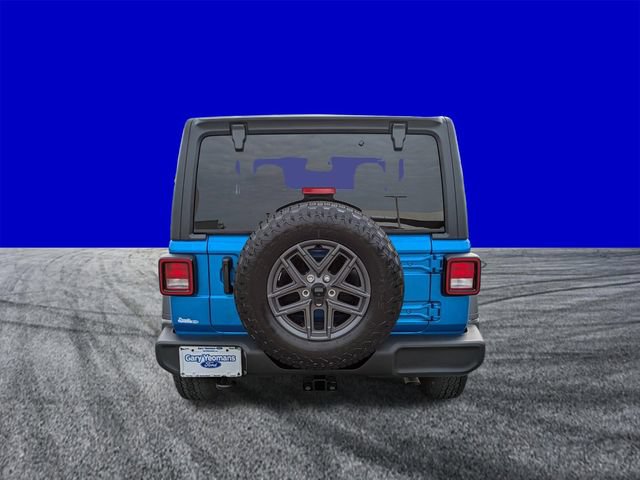 Used 2026 Jeep Wrangler Sport AWD/4WD image 5
