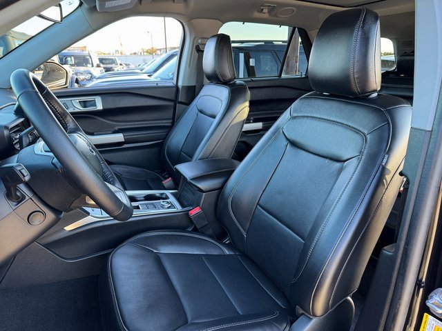 Certified 2023 Ford Explorer Limited w/ Equipment Group 301A image 14