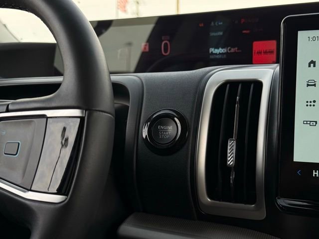 Certified 2025 Ford Expedition Active image 10