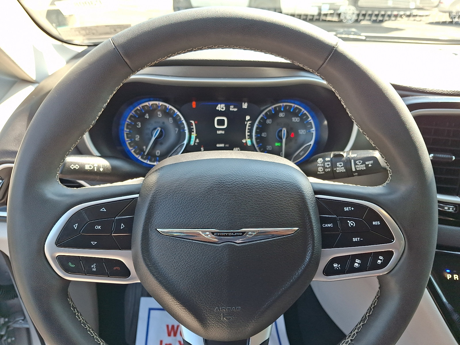 Used 2024 Chrysler Pacifica Touring-L FWD image 21