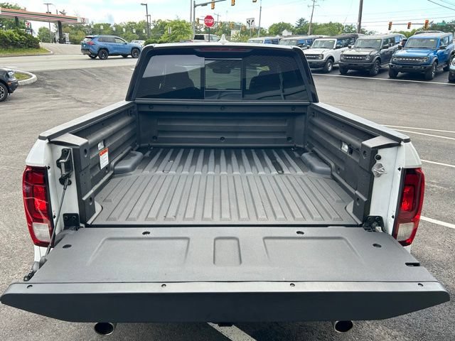 Used 2025 Honda Ridgeline Black Edition image 11