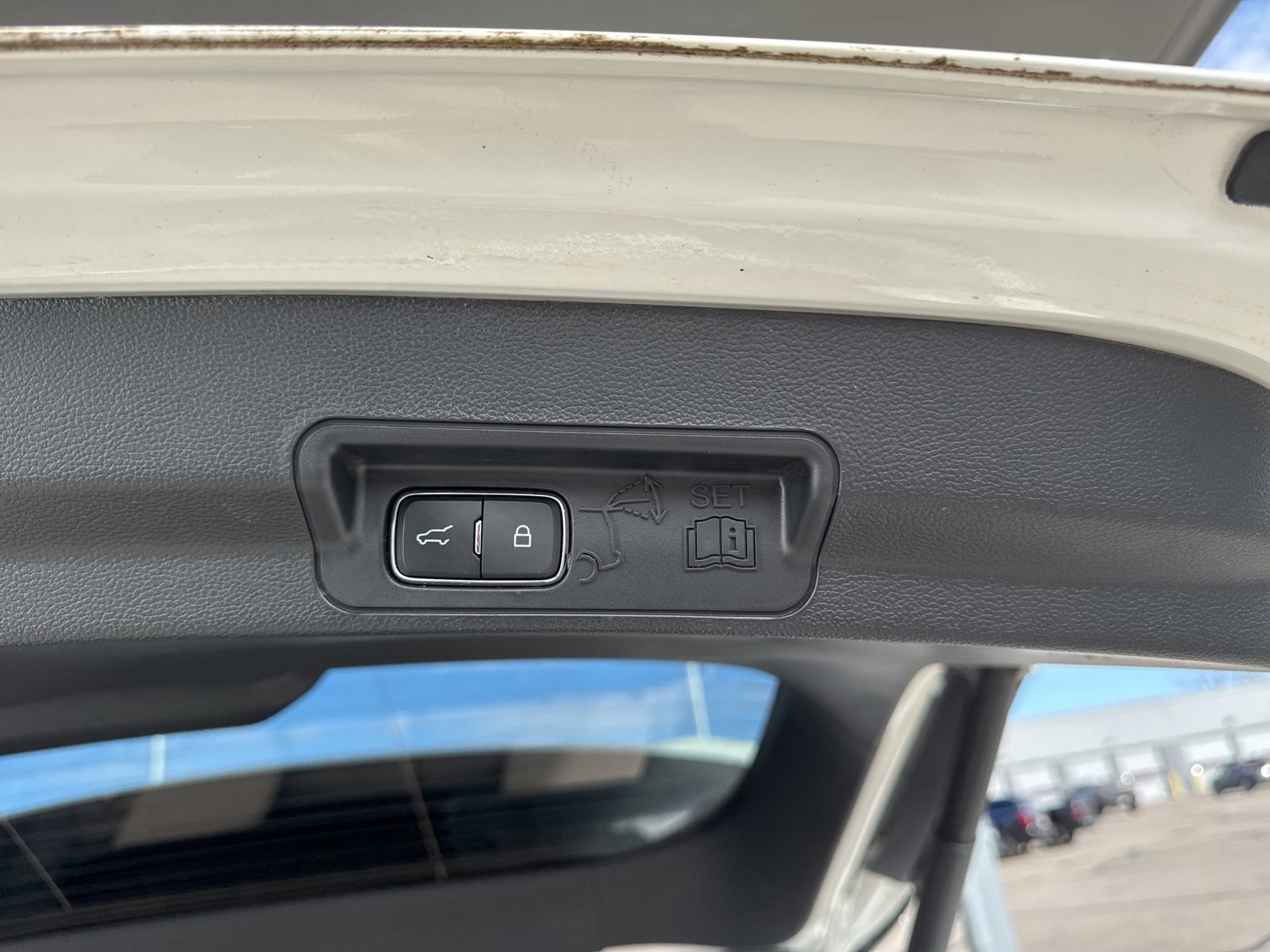 Certified 2022 Ford Explorer Limited w/ Limited Technology Package image 42