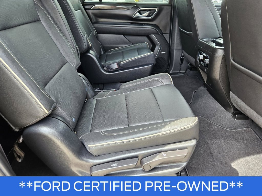 Used 2023 GMC Yukon XL SLT AWD/4WD image 13