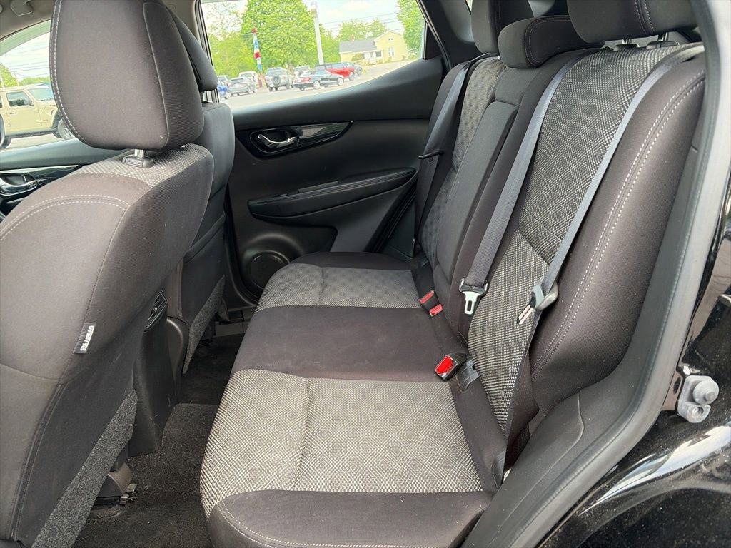 Used 2019 Nissan Rogue Sport SV AWD/4WD image 26
