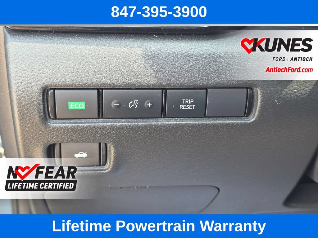 Used 2024 Nissan Sentra SV FWD image 24