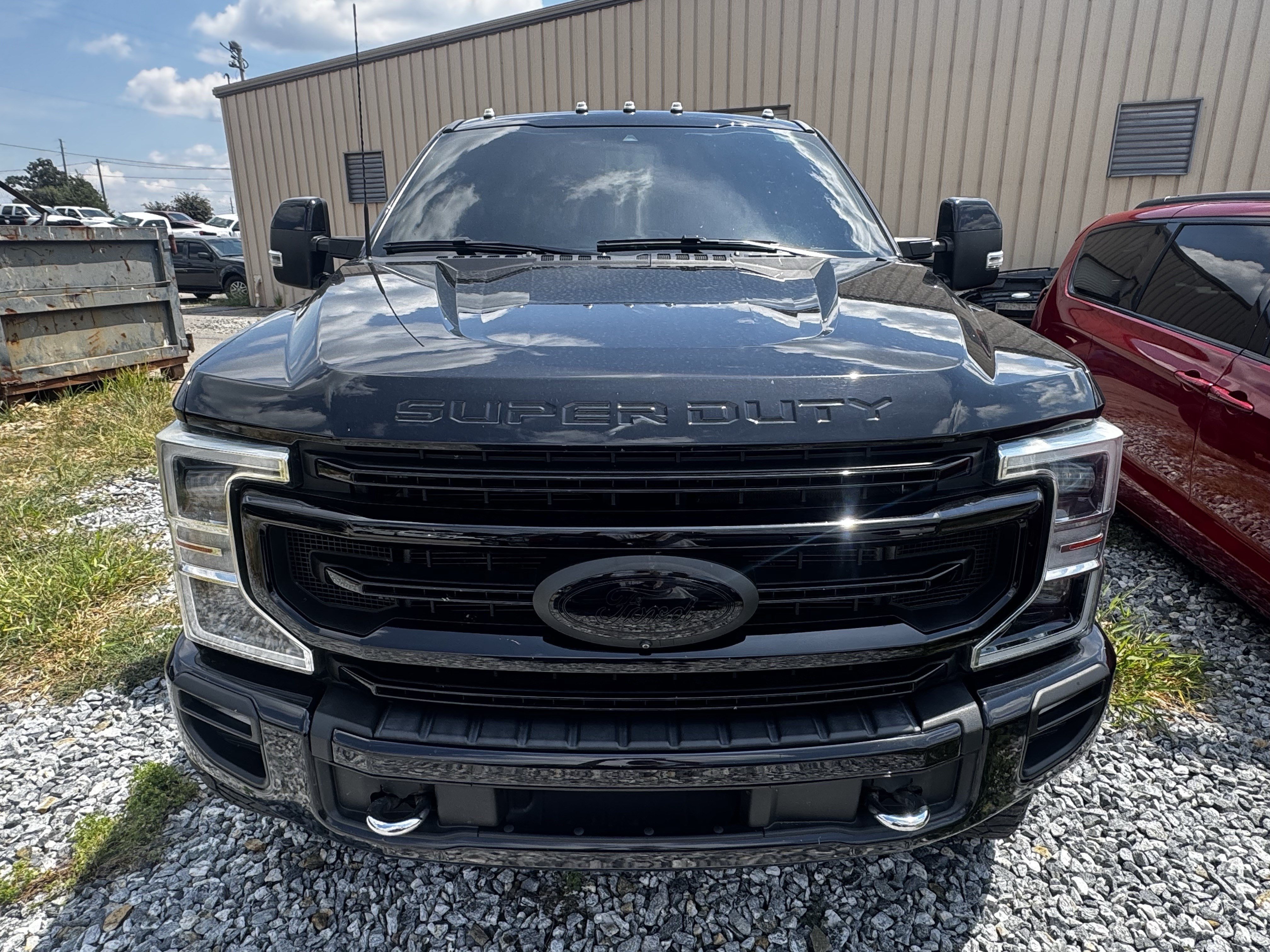Certified 2022 Ford F250 Platinum w/ FX4 Off-Road Package AWD/4WD image 3