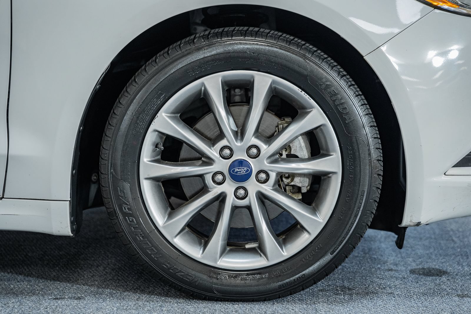 Certified 2017 Ford Fusion SE FWD image 18