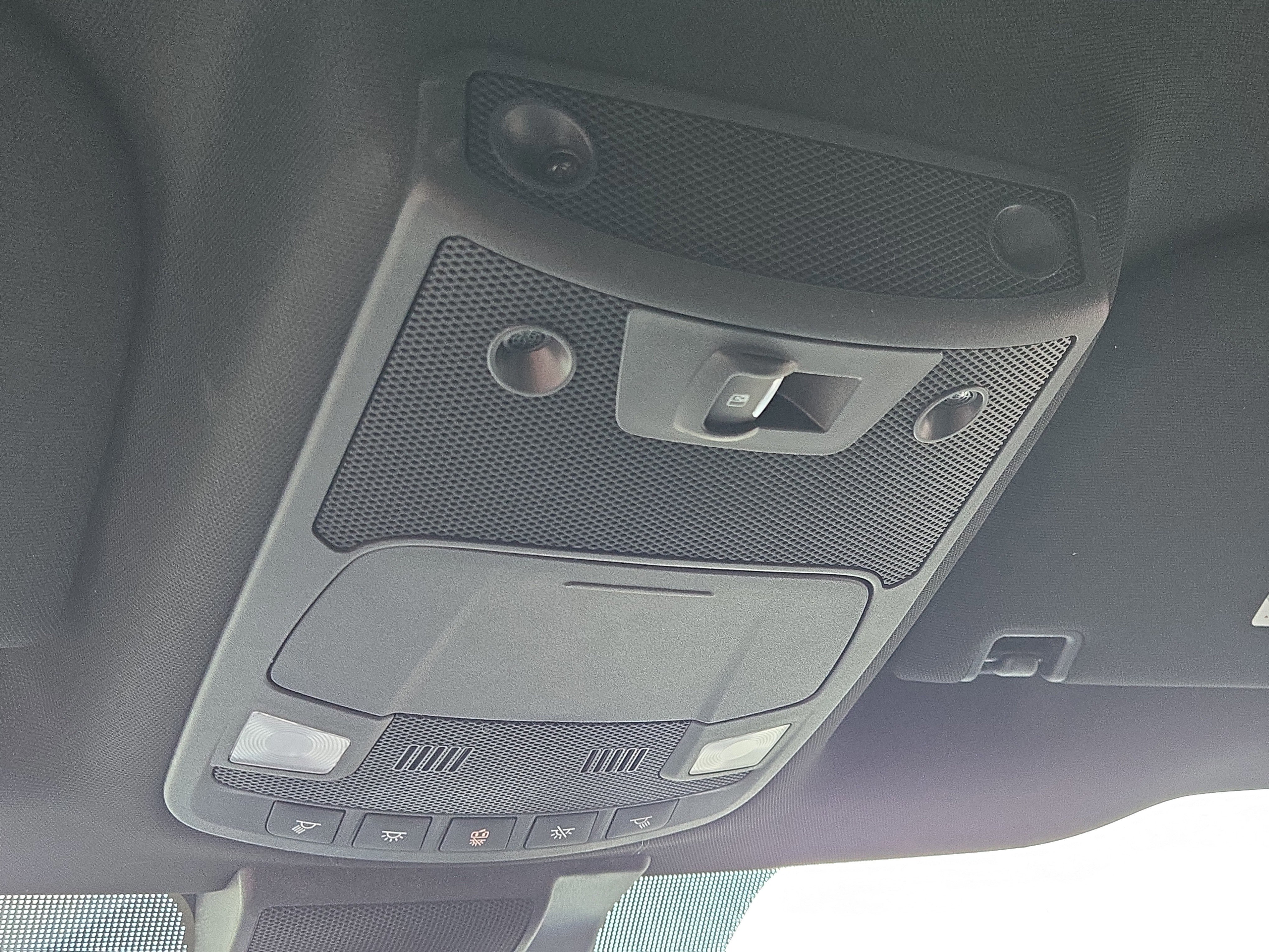 Certified 2022 Ford F350 Lariat w/ Tremor Off-Road Package image 34