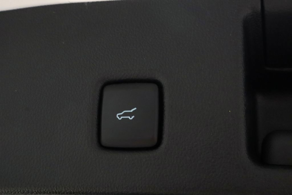 Certified 2024 Ford Escape Platinum AWD/4WD image 23