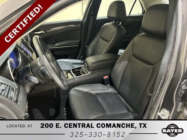 Used 2022 Chrysler 300 Touring L image 17