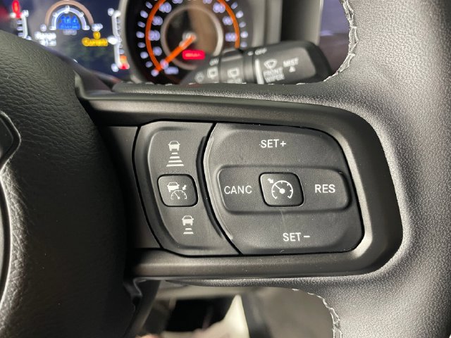 Used 2026 Jeep Wrangler Unlimited Sport AWD/4WD image 12