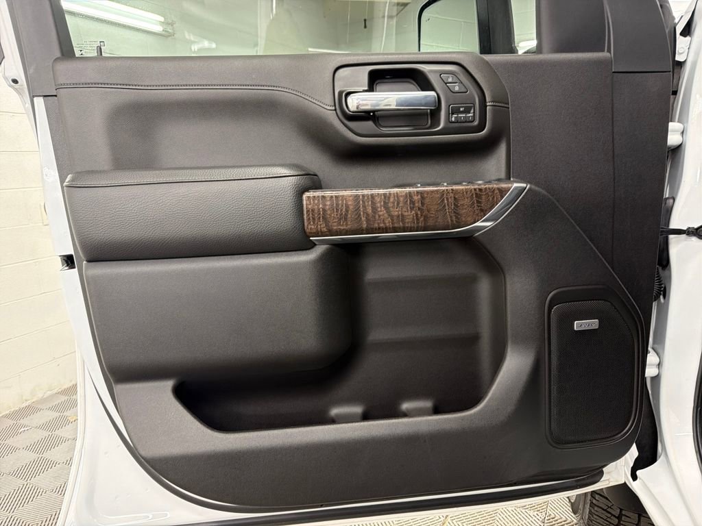 Used 2022 GMC Sierra 2500 Denali w/ Denali Ultimate Package image 17