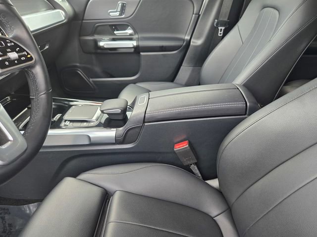 Used 2022 Mercedes-Benz GLB 250 4MATIC image 11