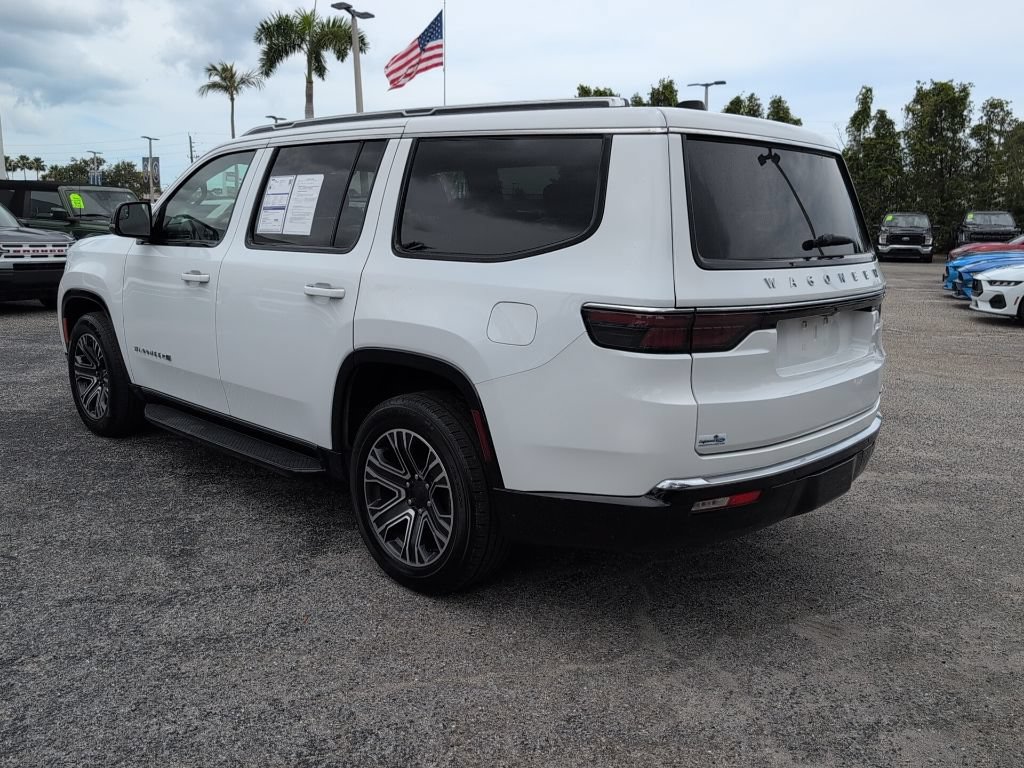 Used 2024 Jeep Wagoneer Series II w/ Flexible Seating Group RWD image 5