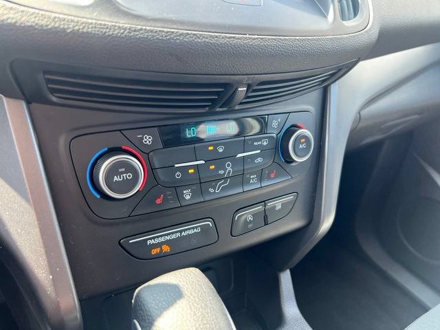 Certified 2018 Ford Escape SE w/ SE Sync 3 Package AWD/4WD image 16