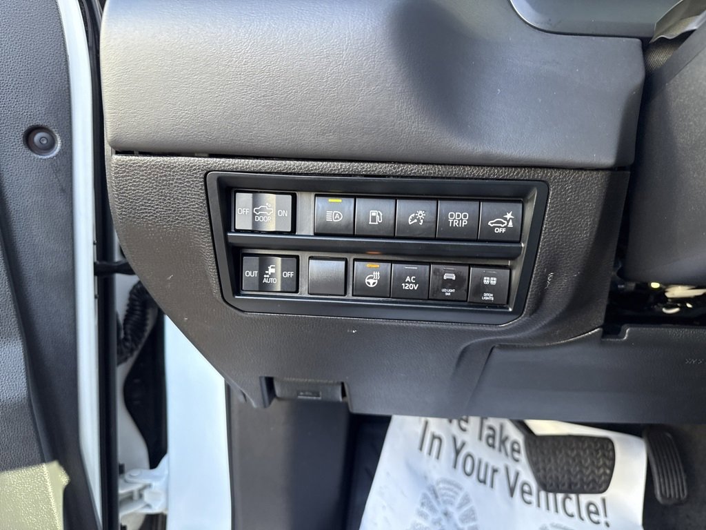 Used 2024 Toyota Tundra Platinum image 16