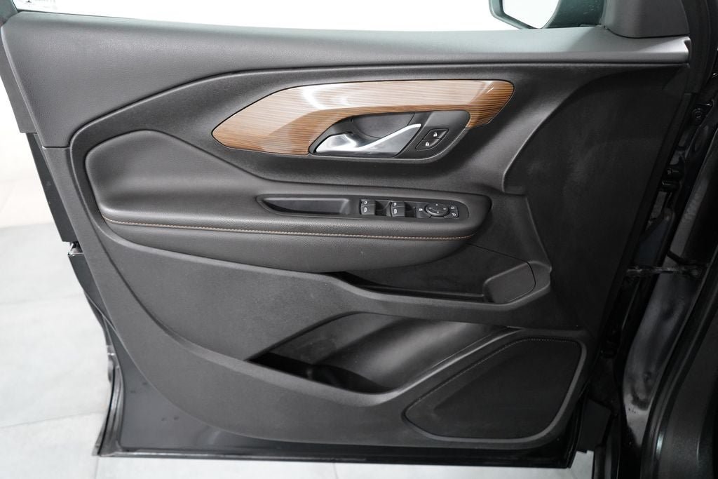 Used 2020 GMC Terrain SLE FWD image 23