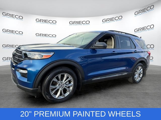 Certified 2022 Ford Explorer XLT w/ Equipment Group 202A RWD image 3