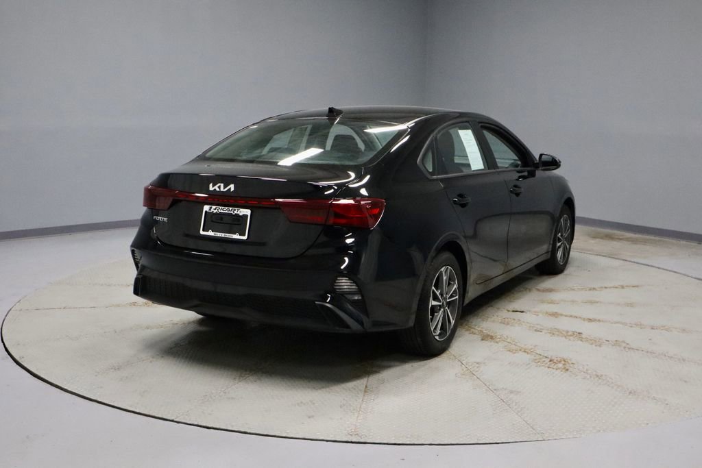 Used 2023 Kia Forte LXS w/ LXS Technology Package FWD image 11