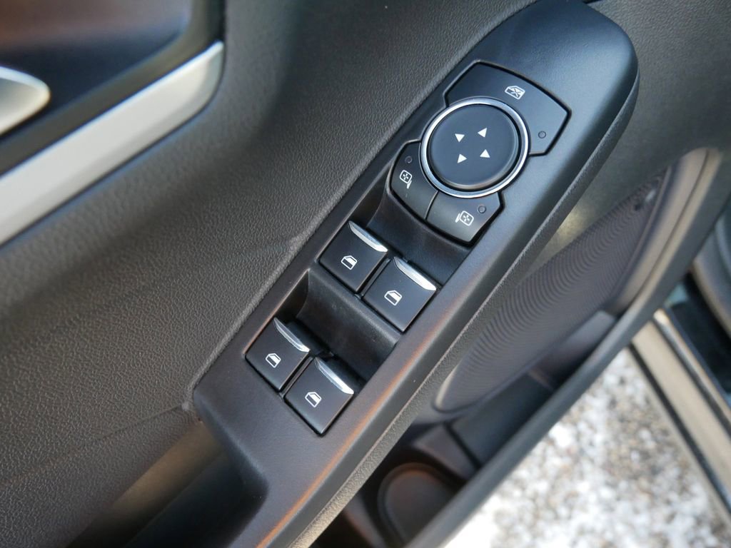 Certified 2024 Ford Escape Platinum image 9