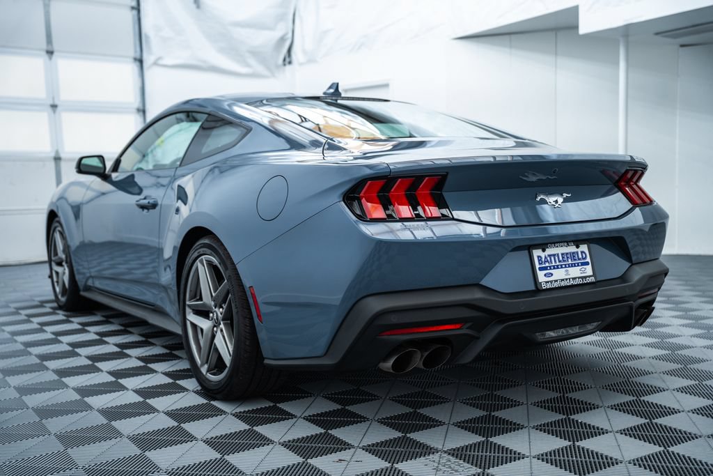 Certified 2026 Ford Mustang Premium RWD image 5
