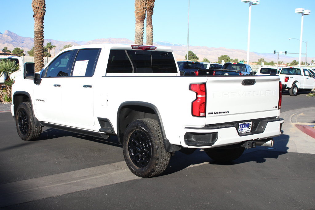 Used 2024 Chevrolet Silverado 3500 LTZ w/ LTZ Plus Package AWD/4WD image 5