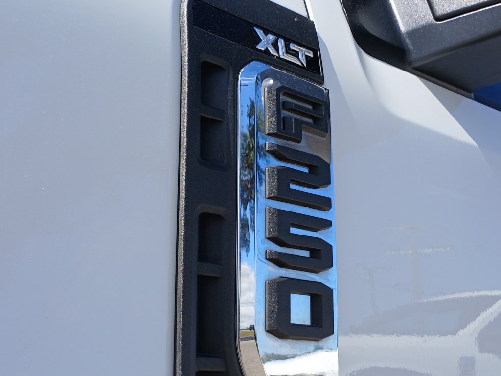 Certified 2025 Ford F250 XLT w/ FX4 Off-Road Package AWD/4WD image 10