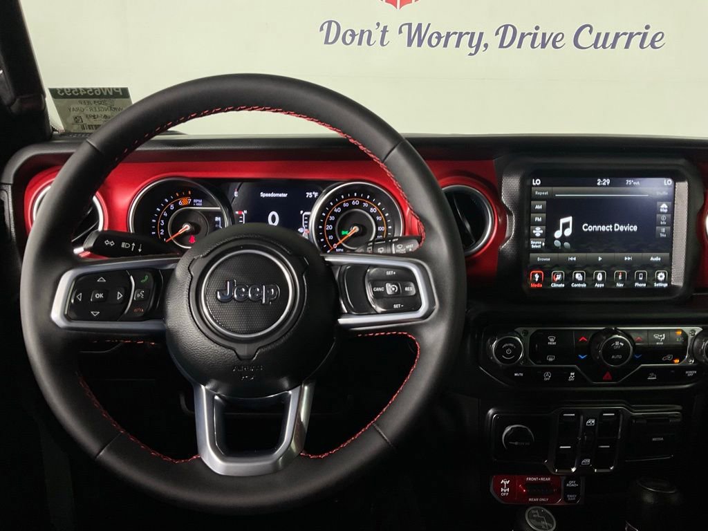 Used 2023 Jeep Wrangler Unlimited Rubicon AWD/4WD image 17