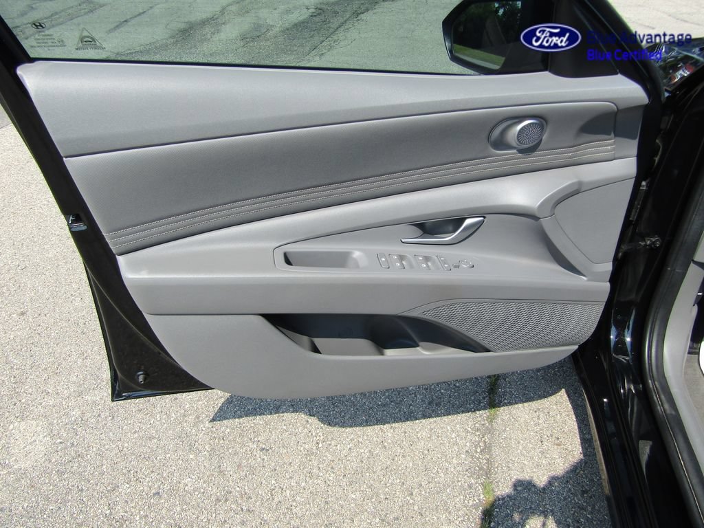 Used 2023 Hyundai Elantra SEL w/ Convenience Package FWD image 26