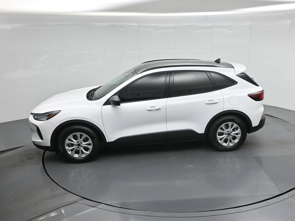 Certified 2025 Ford Escape Active w/ Tech Pack #1 FWD image 41