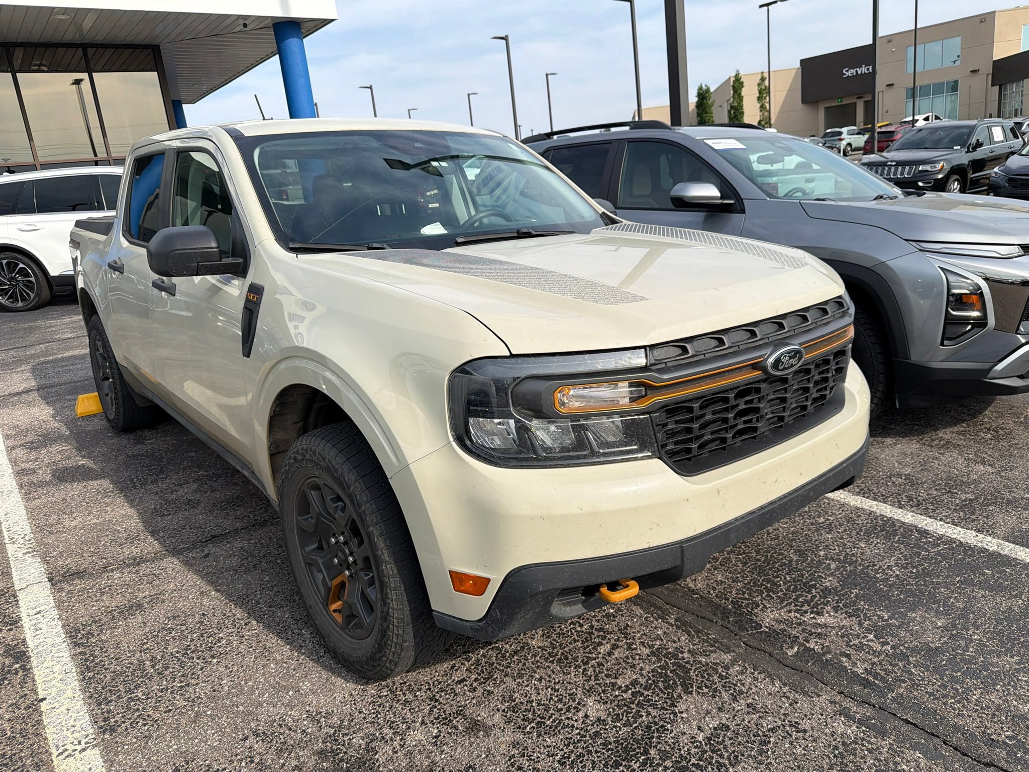 Certified 2024 Ford Maverick Tremor w/ Tremor Off-Road Package AWD/4WD image 3