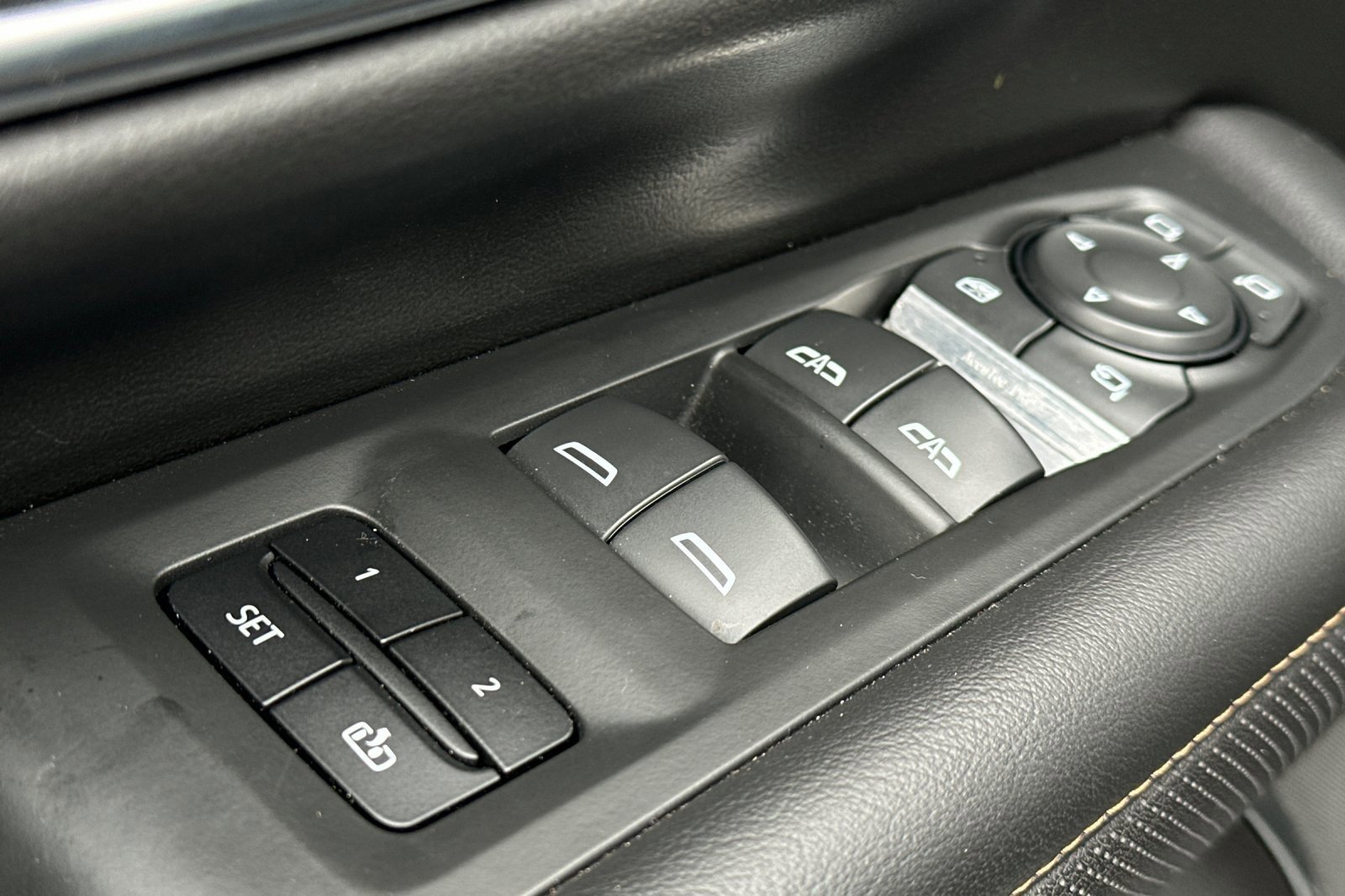 Used 2021 GMC Yukon AT4 w/ AT4 Premium Plus Package image 11