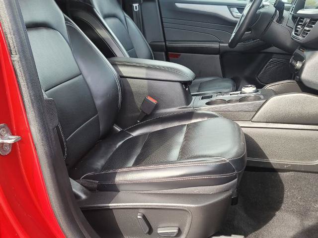 Certified 2023 Ford Escape Platinum AWD/4WD image 4