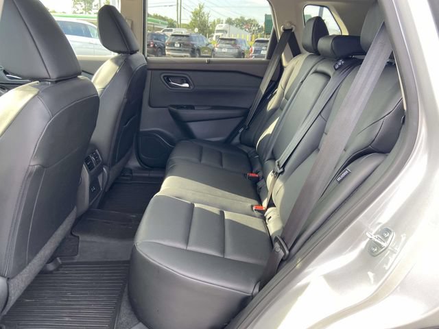 Used 2023 Nissan Rogue SV w/ SV Premium B Package FWD image 13