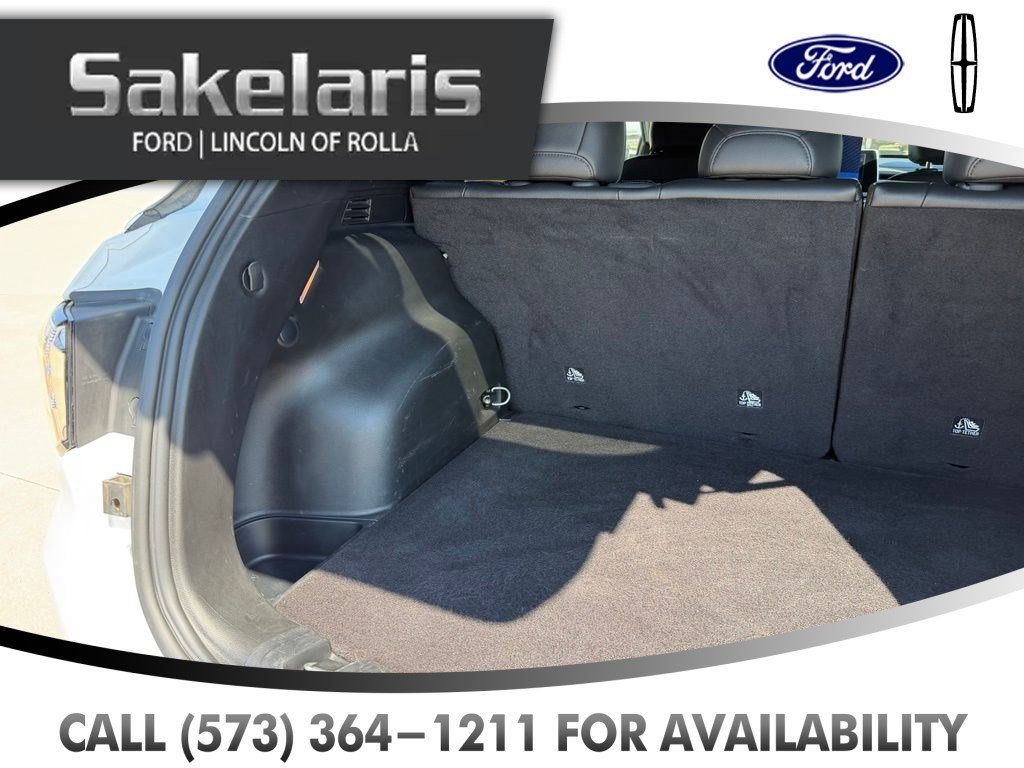 Used 2025 Jeep Compass Latitude AWD/4WD image 40