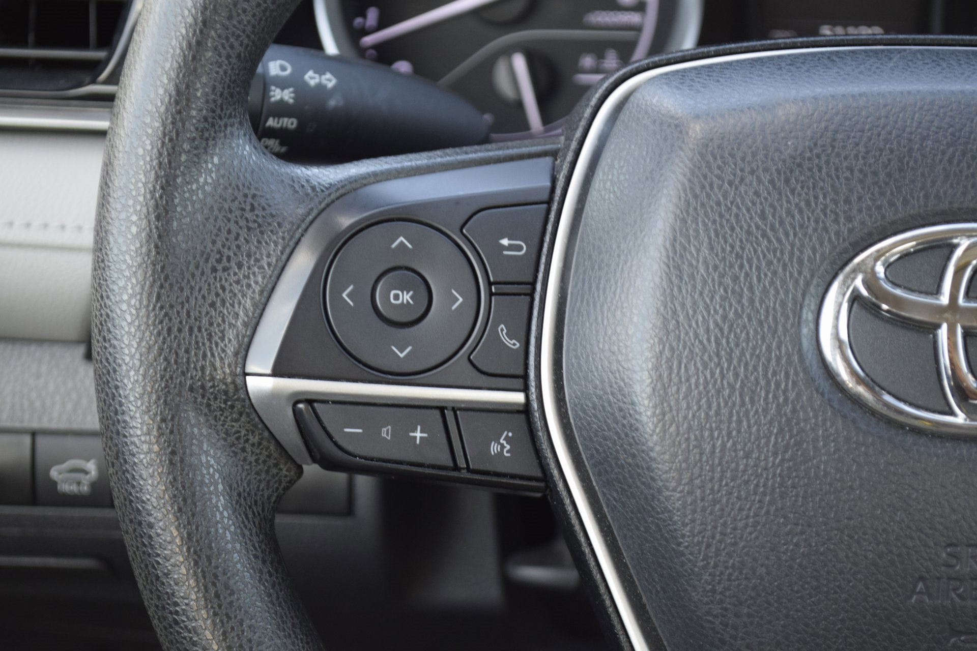 Used 2023 Toyota Camry LE image 12