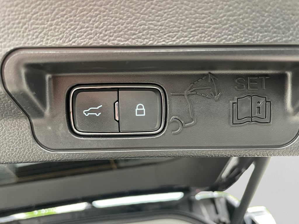 Certified 2023 Ford Explorer XLT AWD/4WD image 33