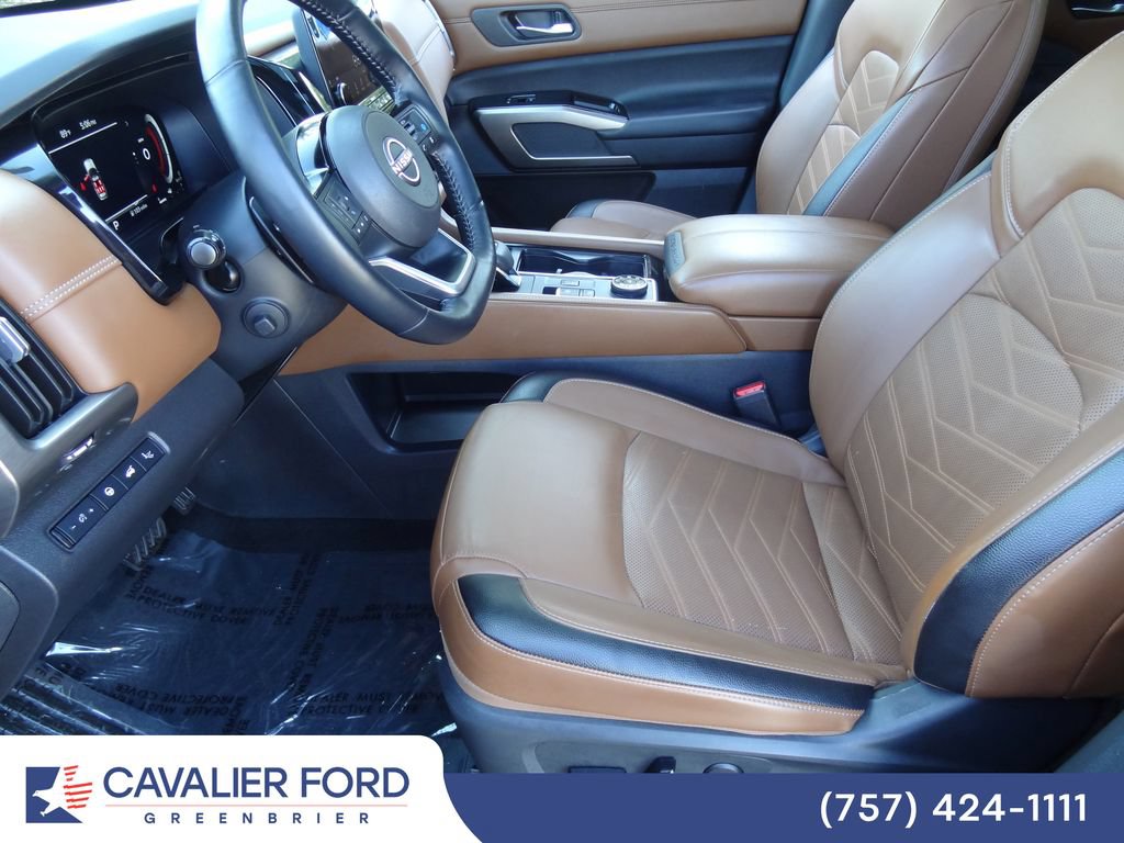 Used 2024 Nissan Pathfinder Platinum AWD/4WD image 6